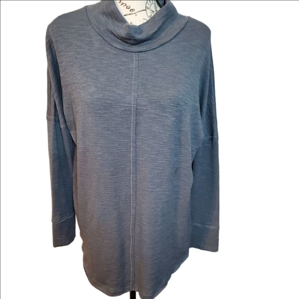 Weekend by Suzanne Betro Blue Cowlneck Tunic Sweater Medium